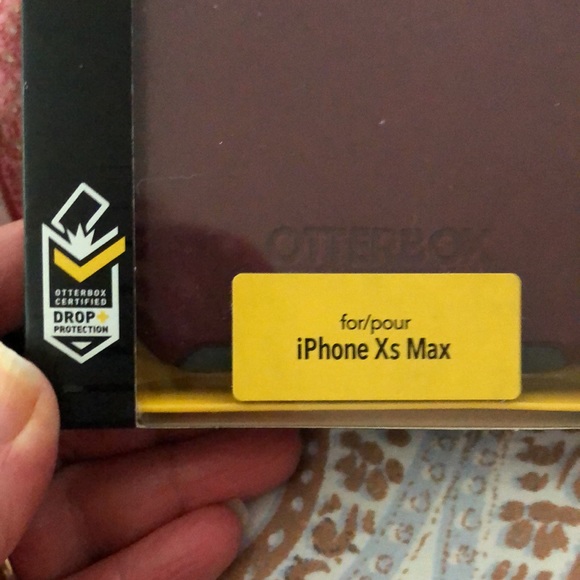Otterbox Symmetry Sleek Protection for iPhone XS Max - Picture 3 of 4
